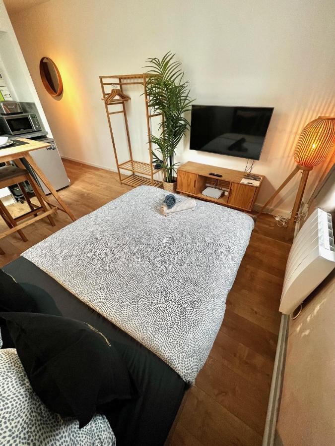 Studio Douillet Hypercentre 12 Min De Paris Enghien-les-Bains Luaran gambar